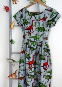 dinodress06.20180309122942